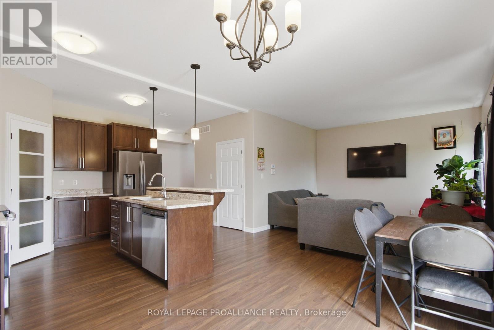 5 COTTONWOOD DRIVE - 11