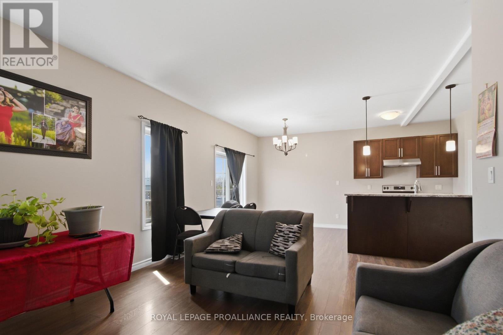 5 COTTONWOOD DRIVE - 13