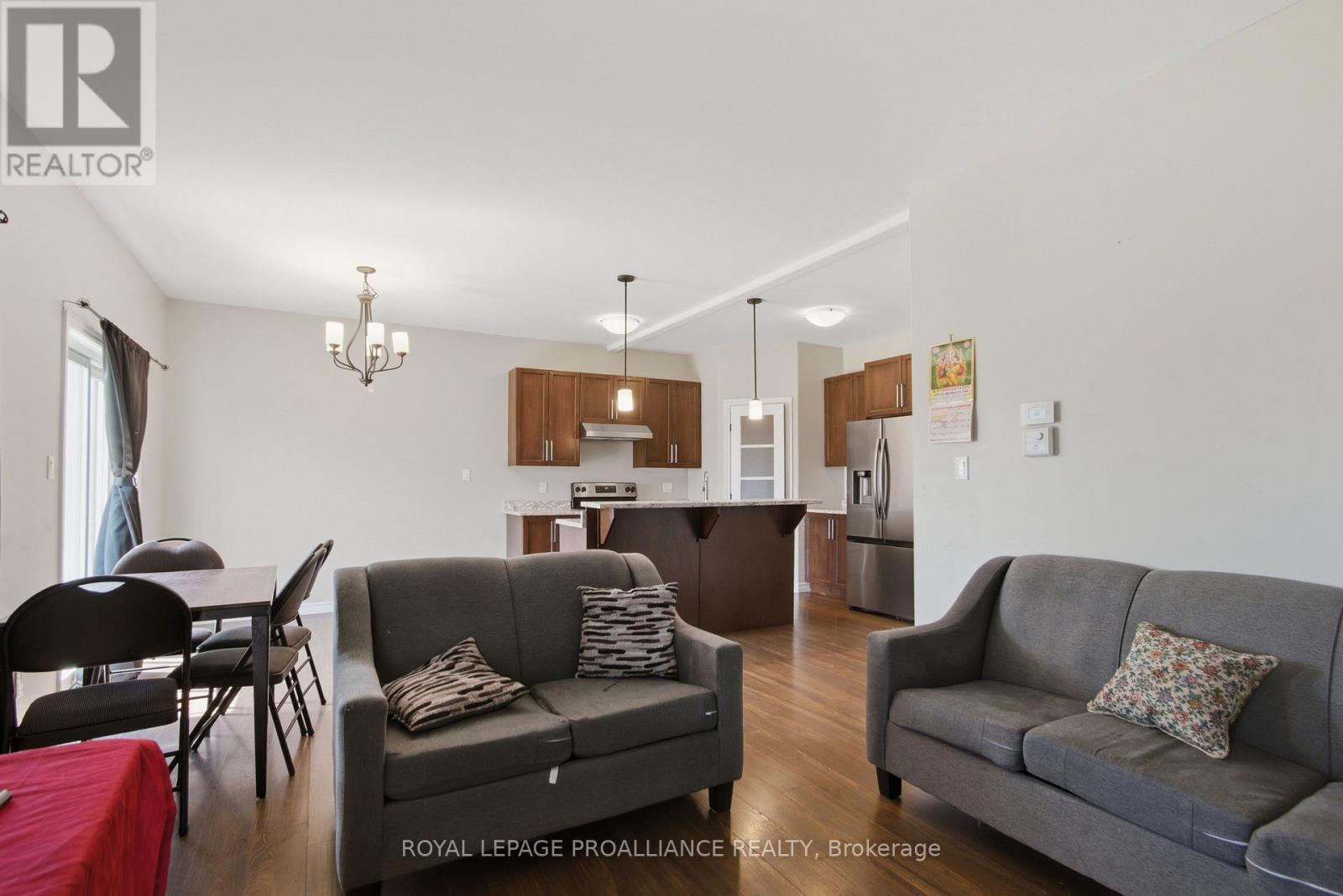 5 COTTONWOOD DRIVE - 14