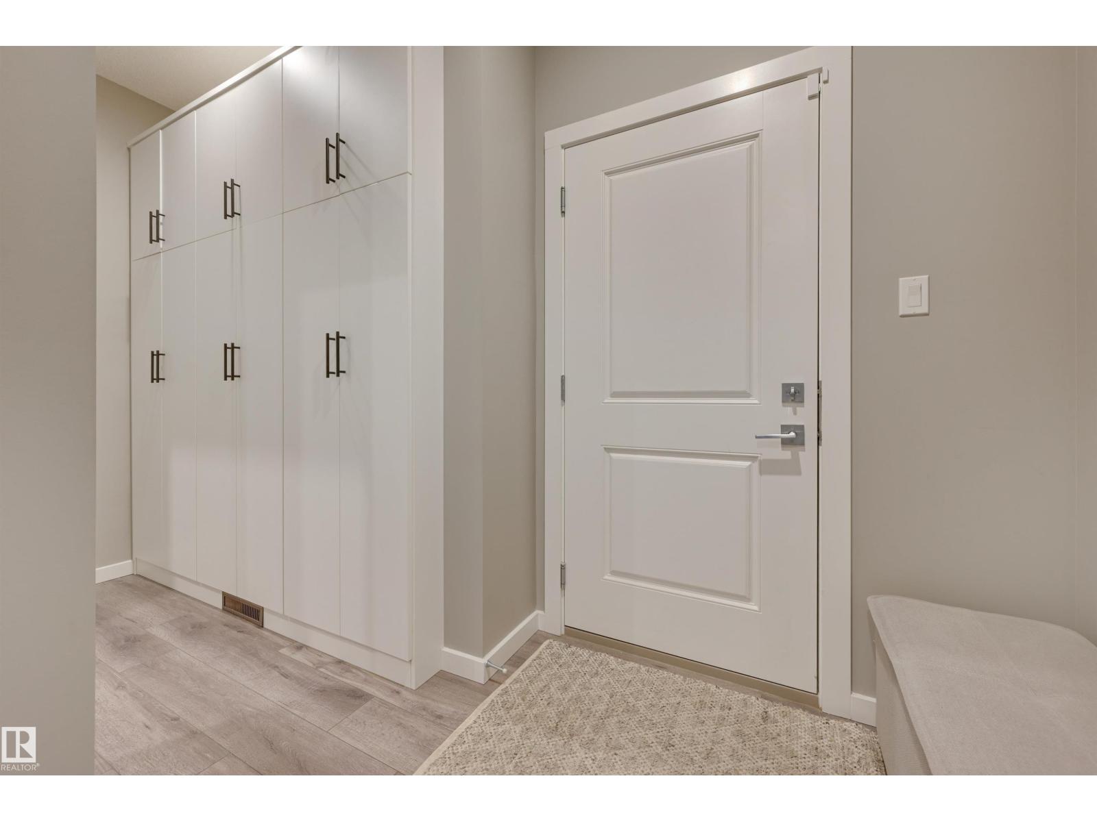 5158 LARK CR NW, Edmonton