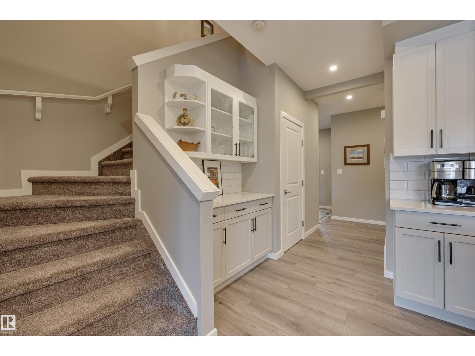 5158 LARK CR NW, Edmonton