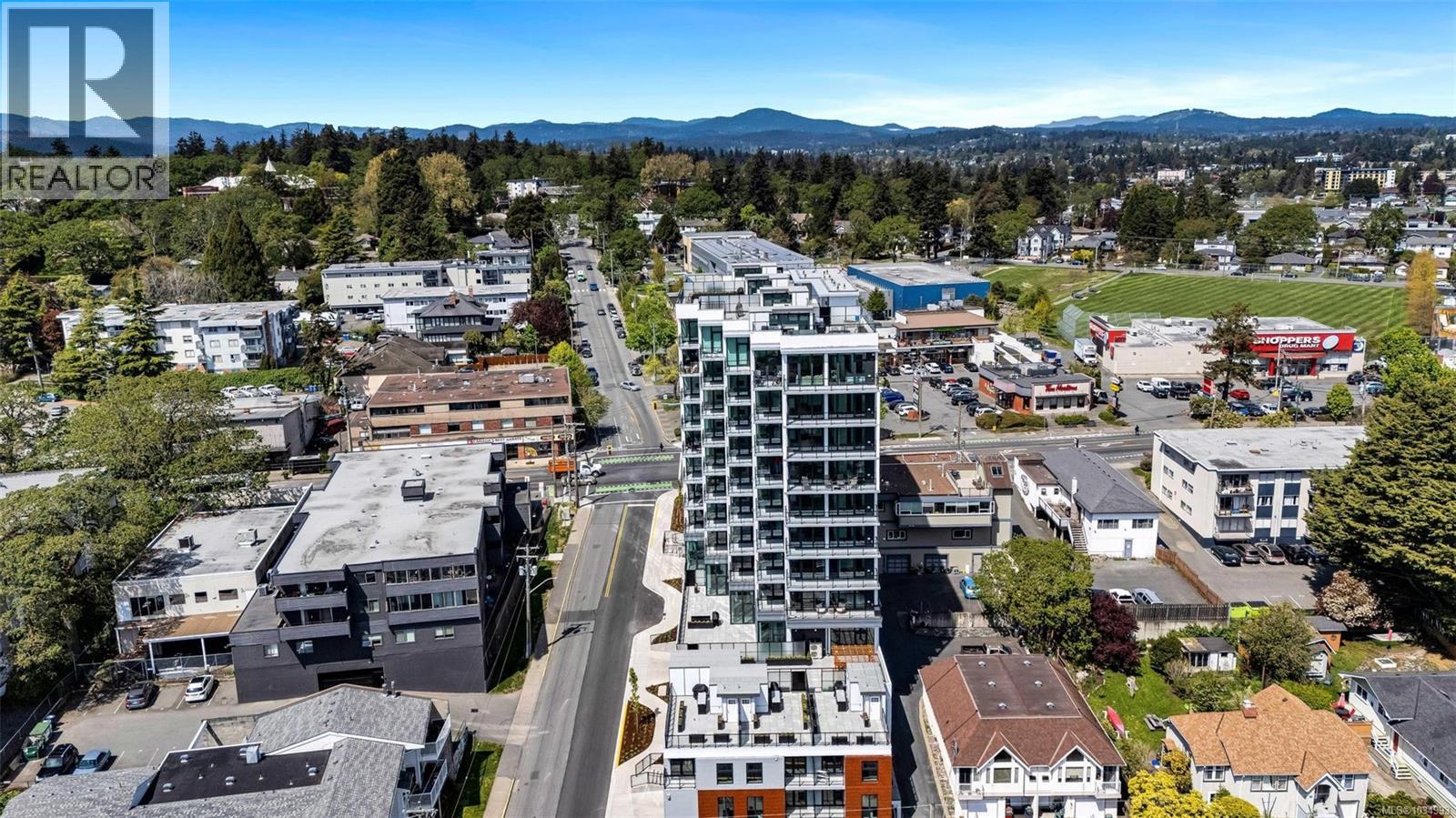 #306 899 Esquimalt Ave - 32