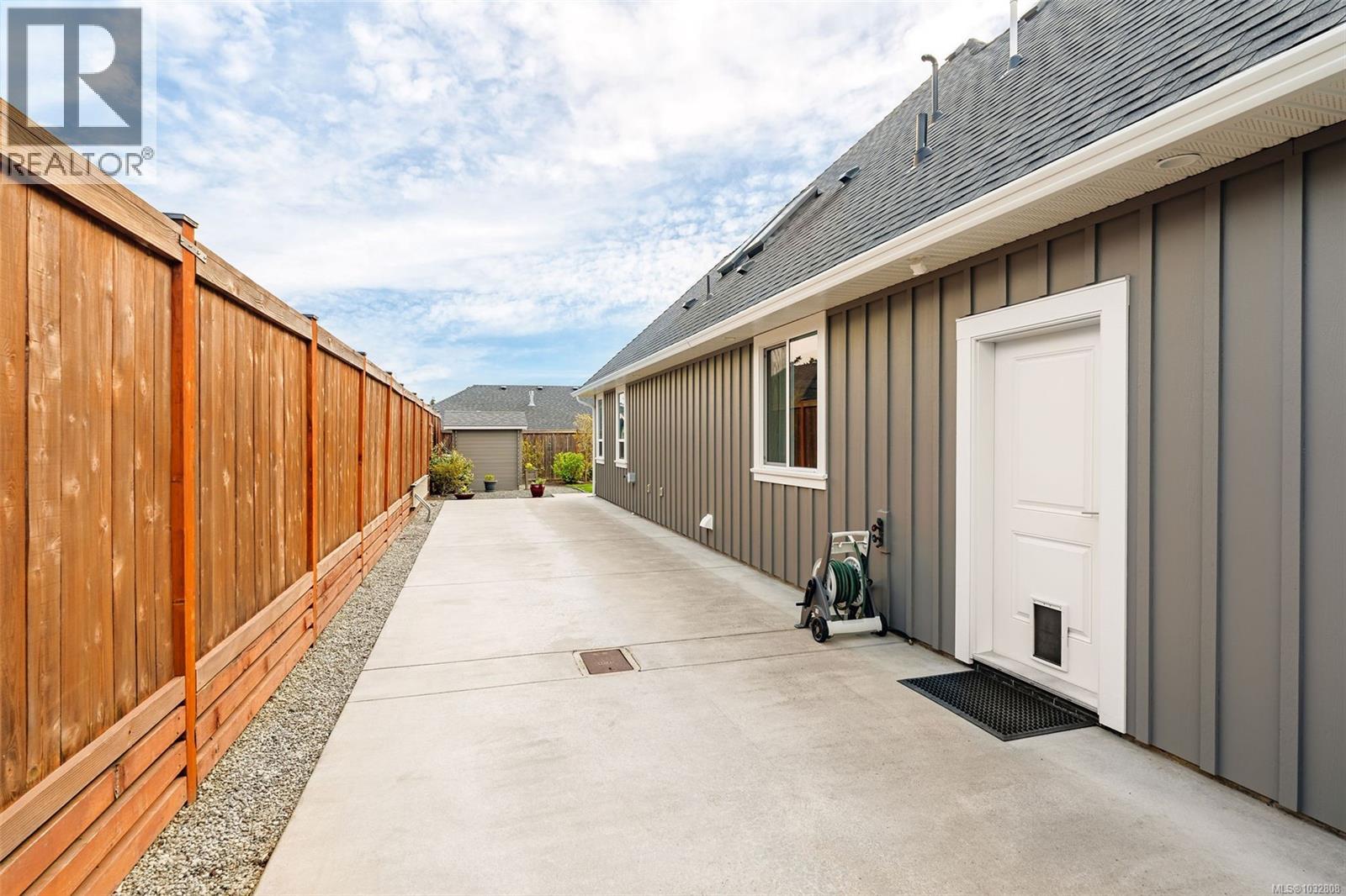 430 Ridgefield Dr - 63