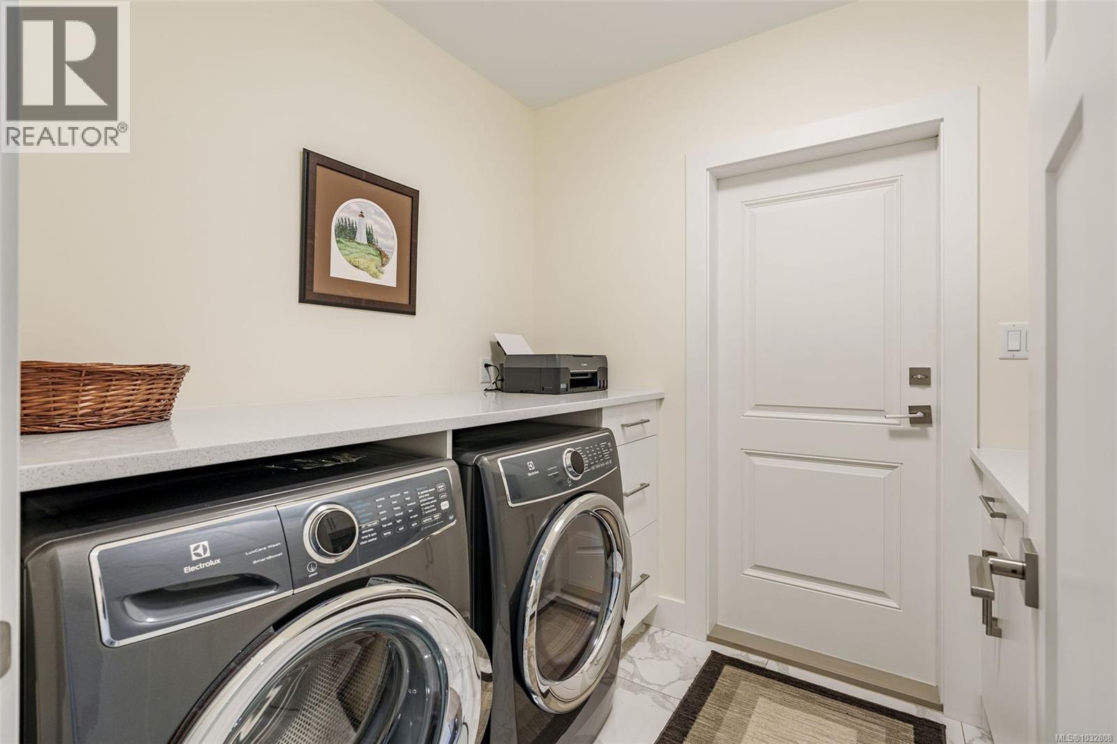430 Ridgefield Dr - 61