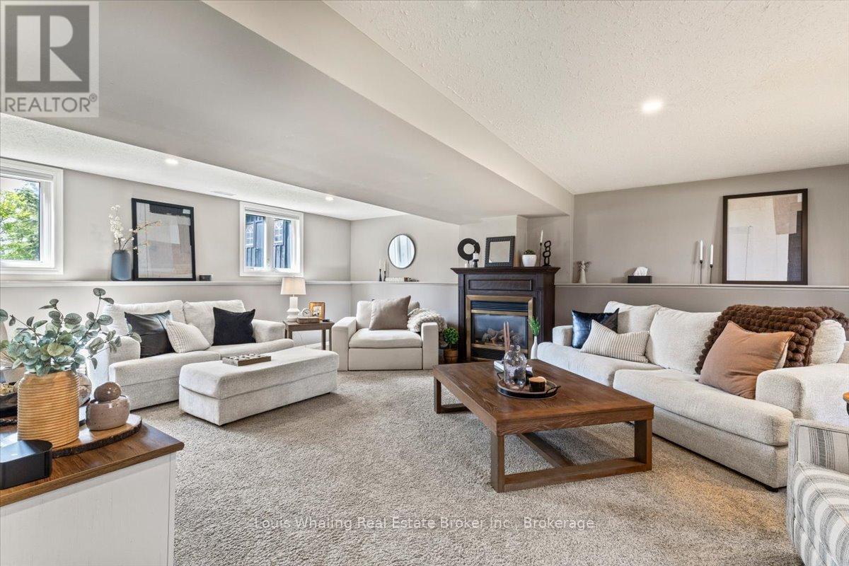 561022 BENTINCK-SULLIVAN TOWNLINE - 24
