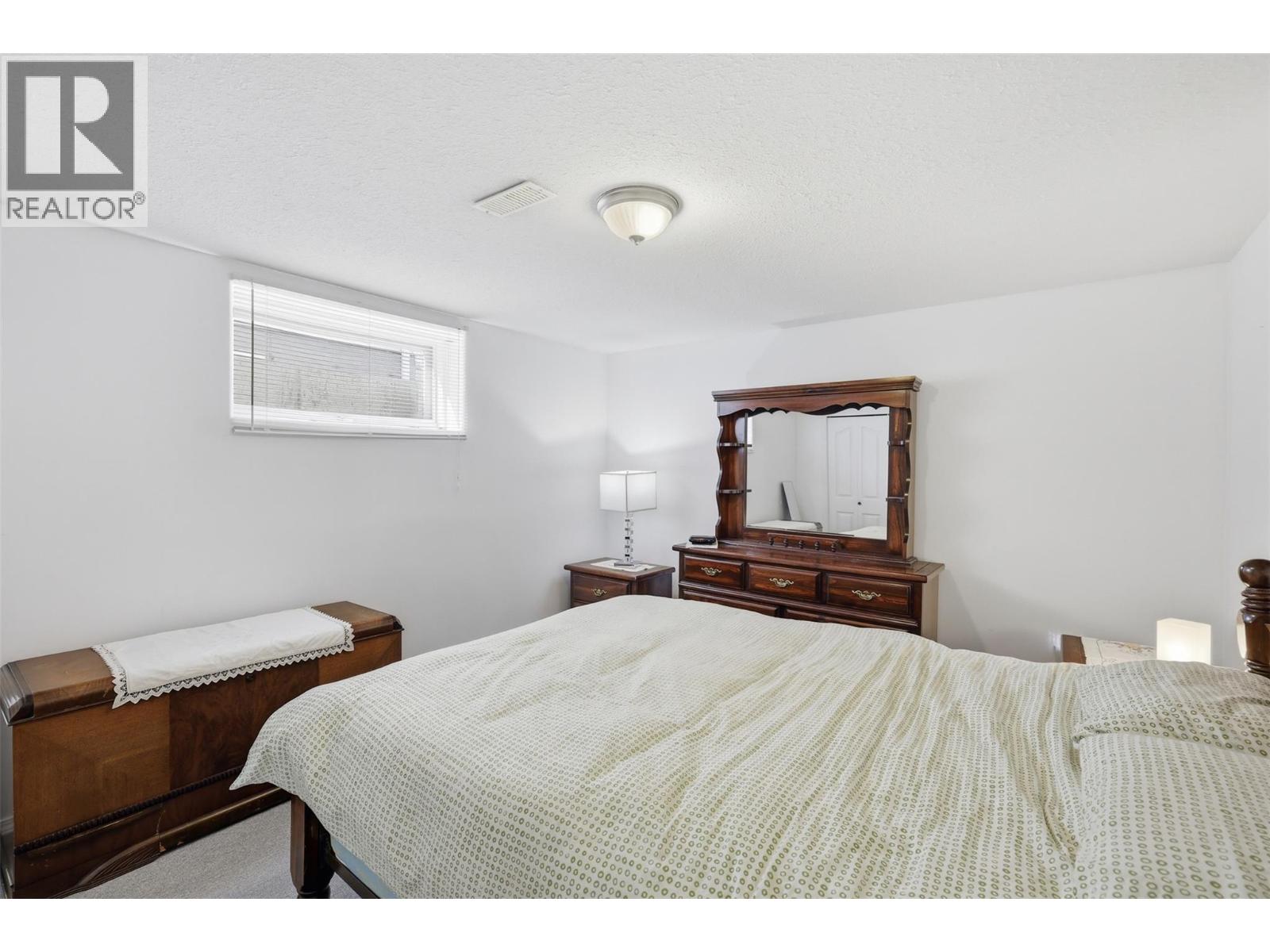 #4 1195 14 Street - 32
