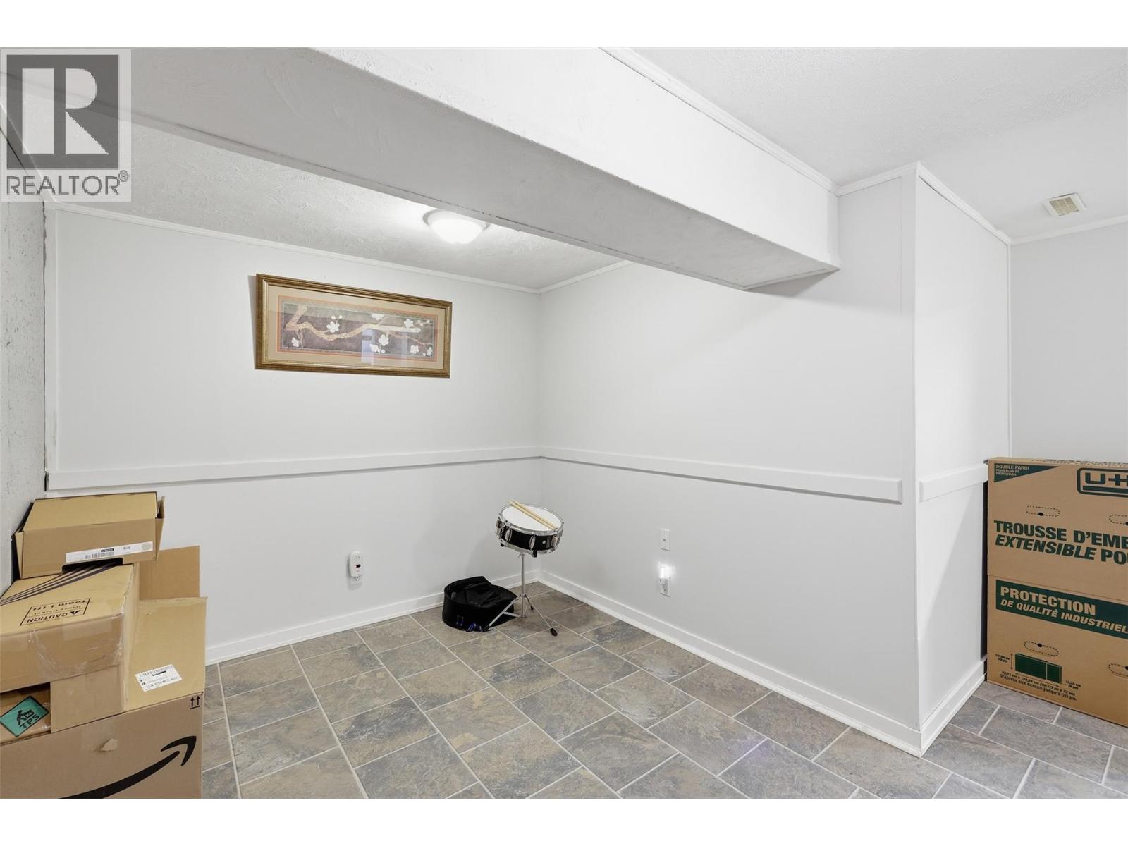 #4 1195 14 Street - 30