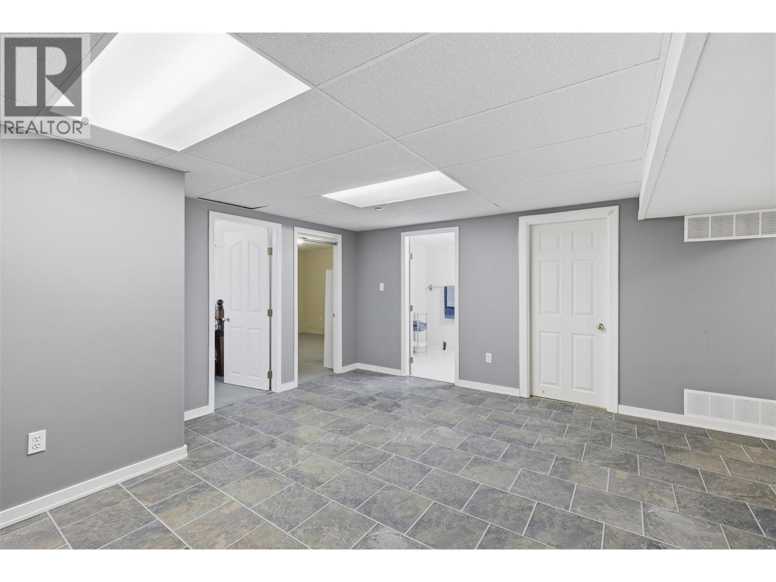 #4 1195 14 Street - 31