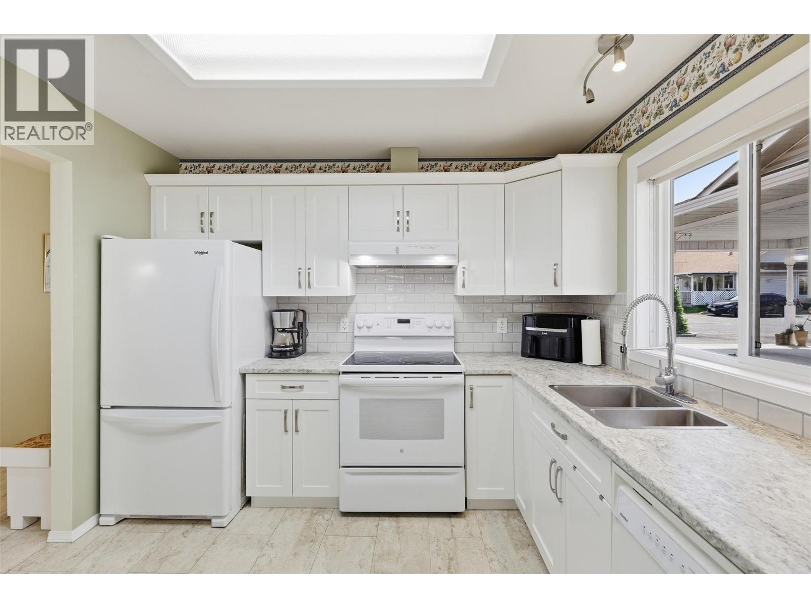 #4 1195 14 Street - 8