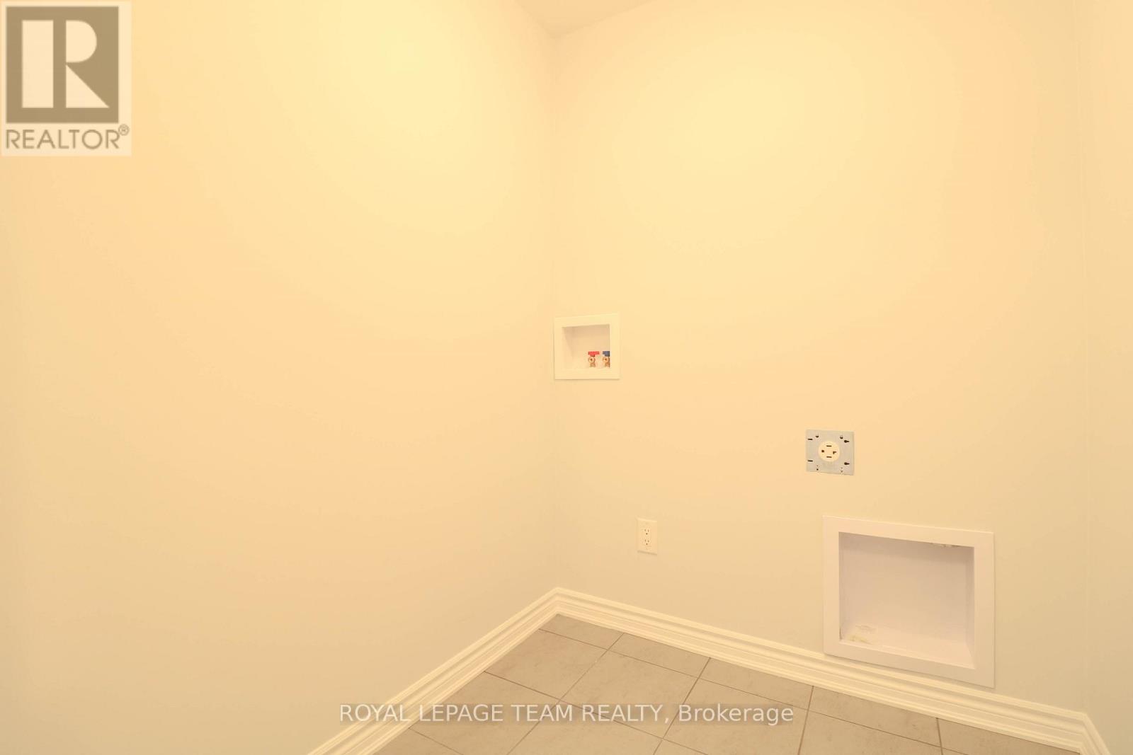 3 Bed, 3 Bath House for Rent in Ottawa – 524 CULDAFF ROAD, Ottawa – MLS# X13105232 - Image 2