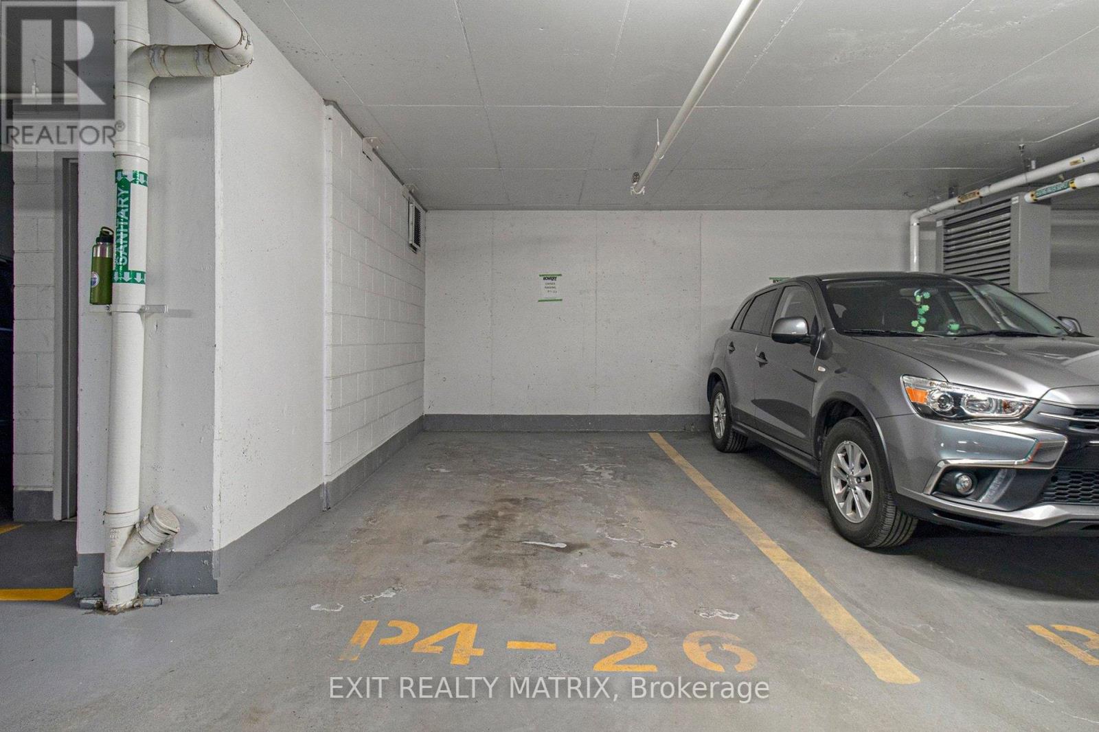 #405 255 BAY STREET - 15