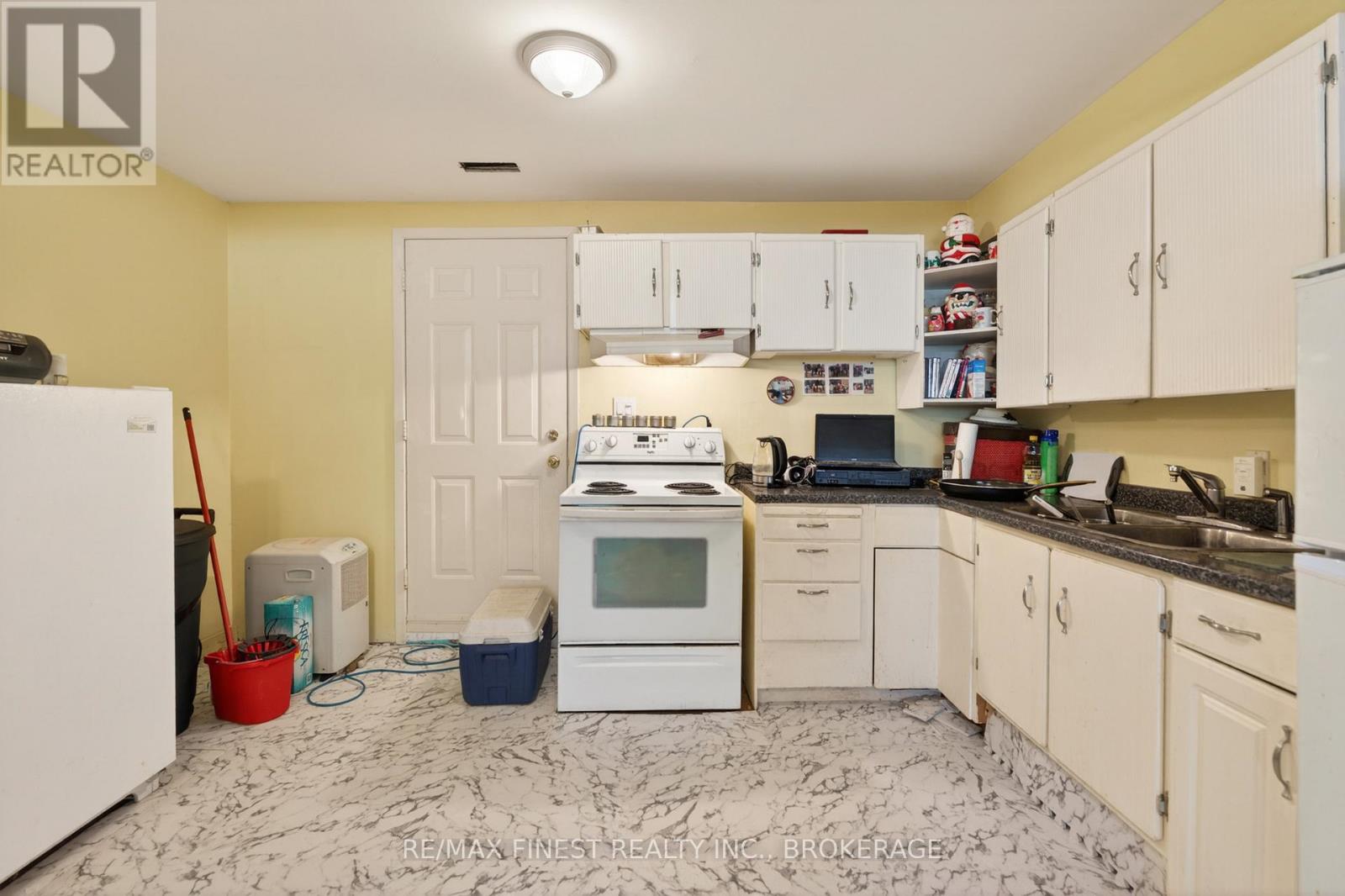 706 HIGH GATE PARK DRIVE - 34