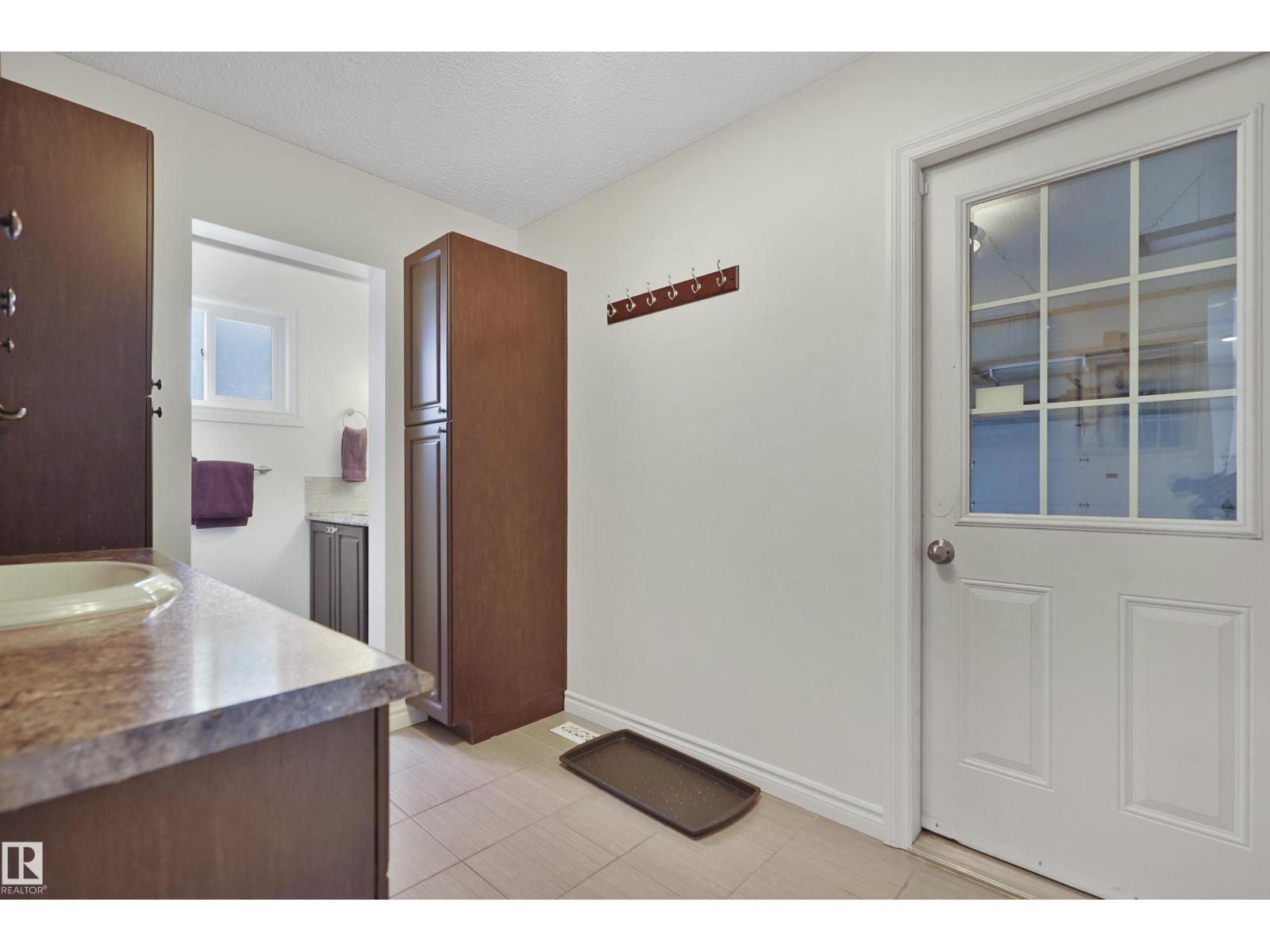 9808 187 ST NW, Edmonton