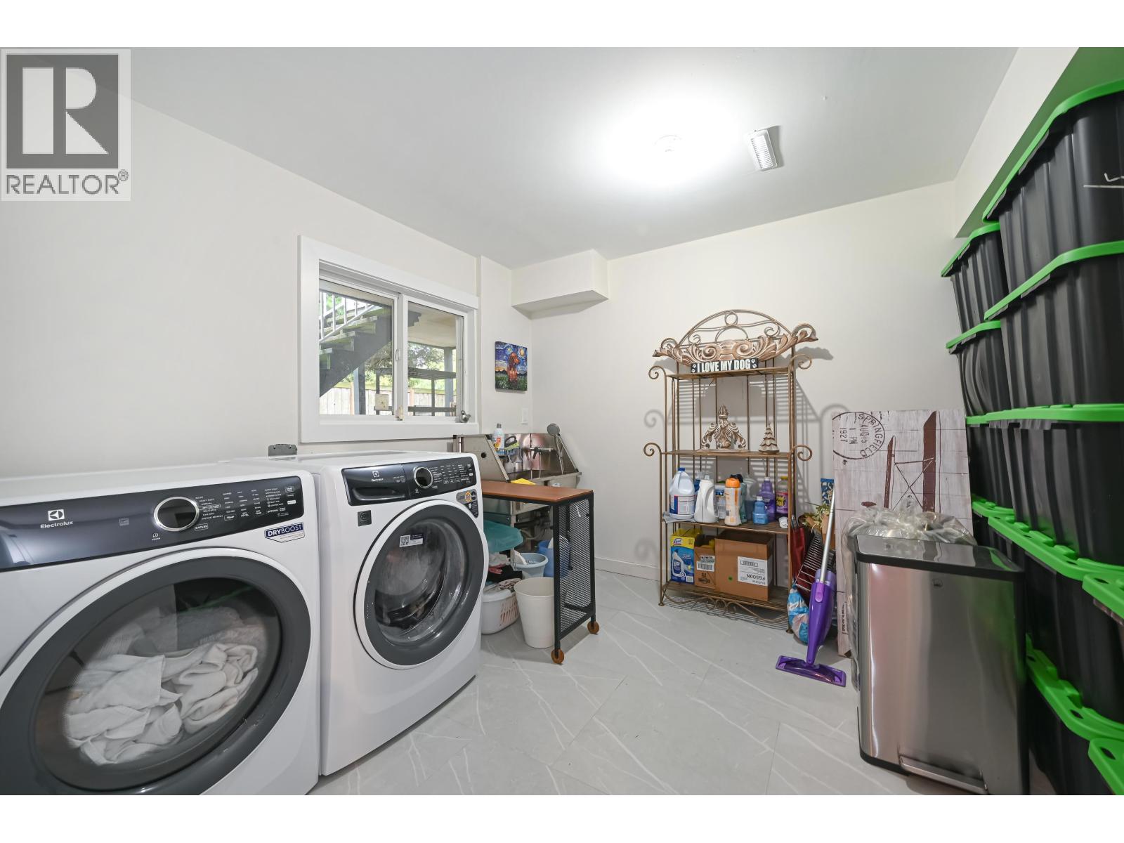 1409 WINDSOR Crescent, Delta