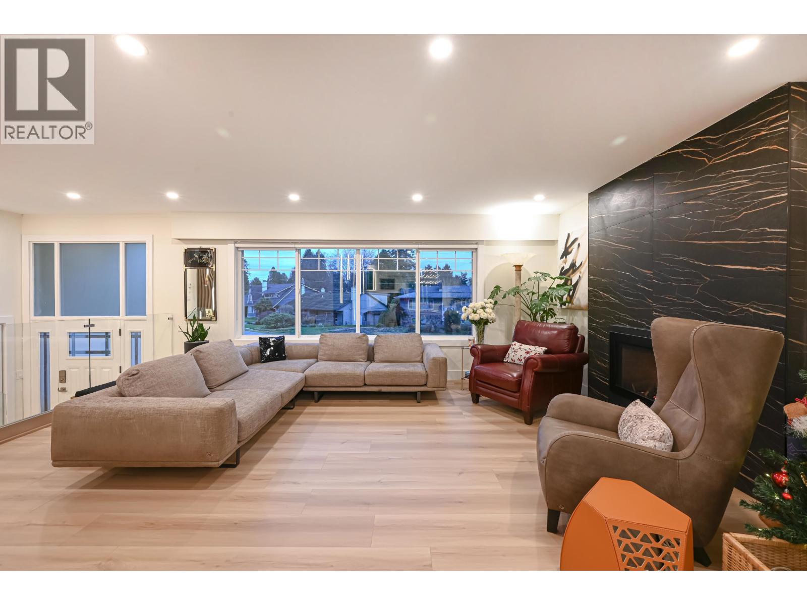 1409 WINDSOR Crescent, Delta