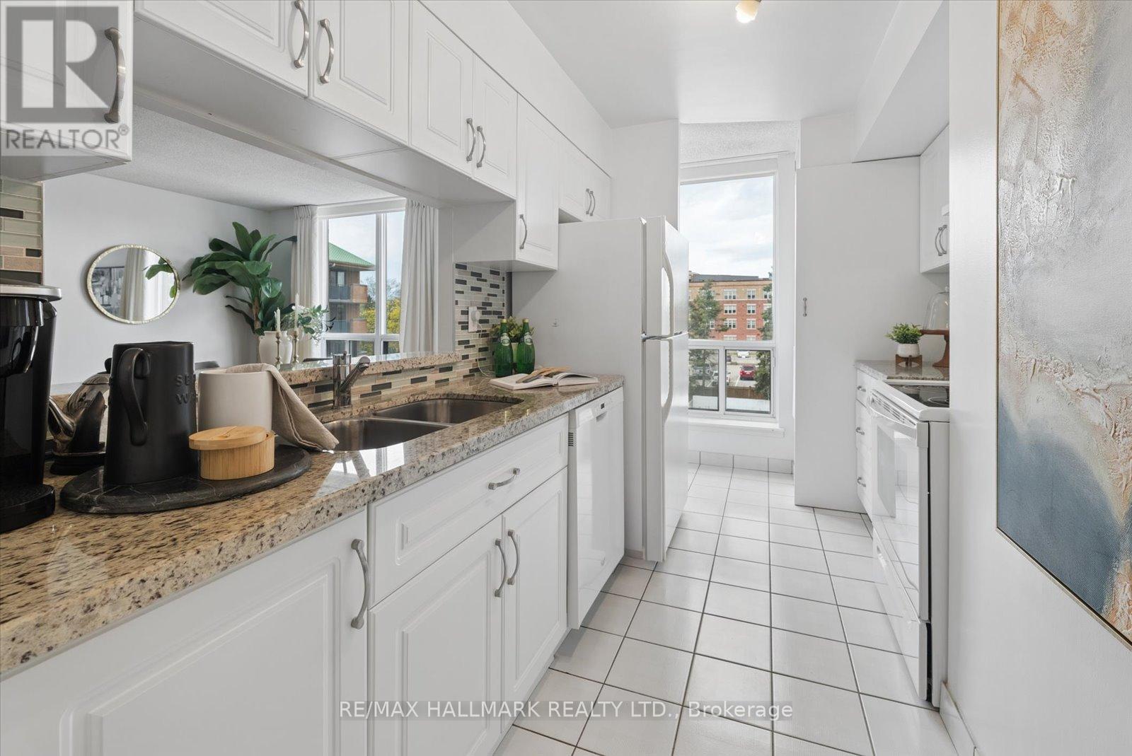 #302 30 WILSON STREET - 19