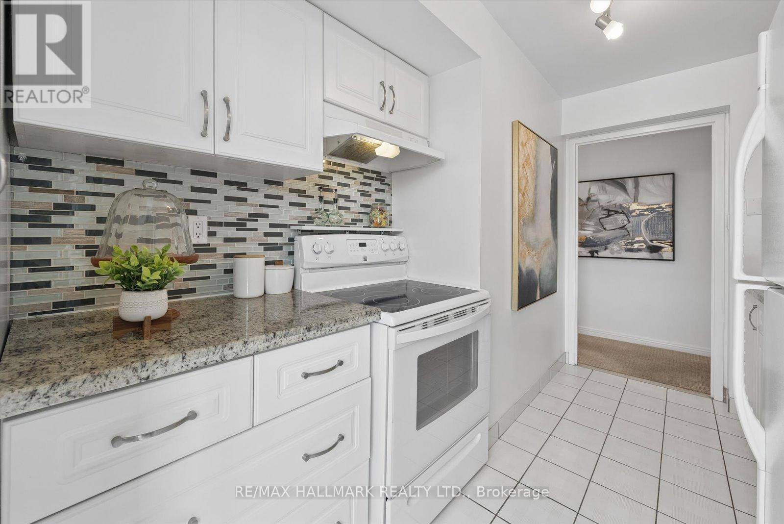 #302 30 WILSON STREET - 21