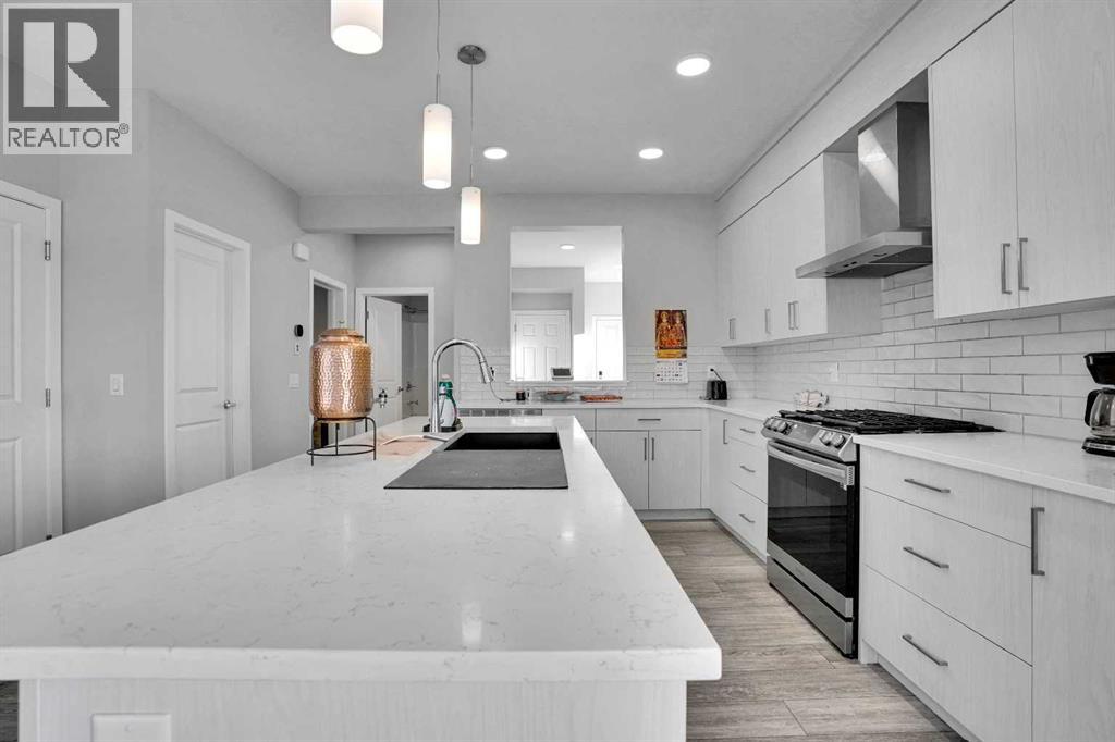 210 Lucas Close NW — photo 14