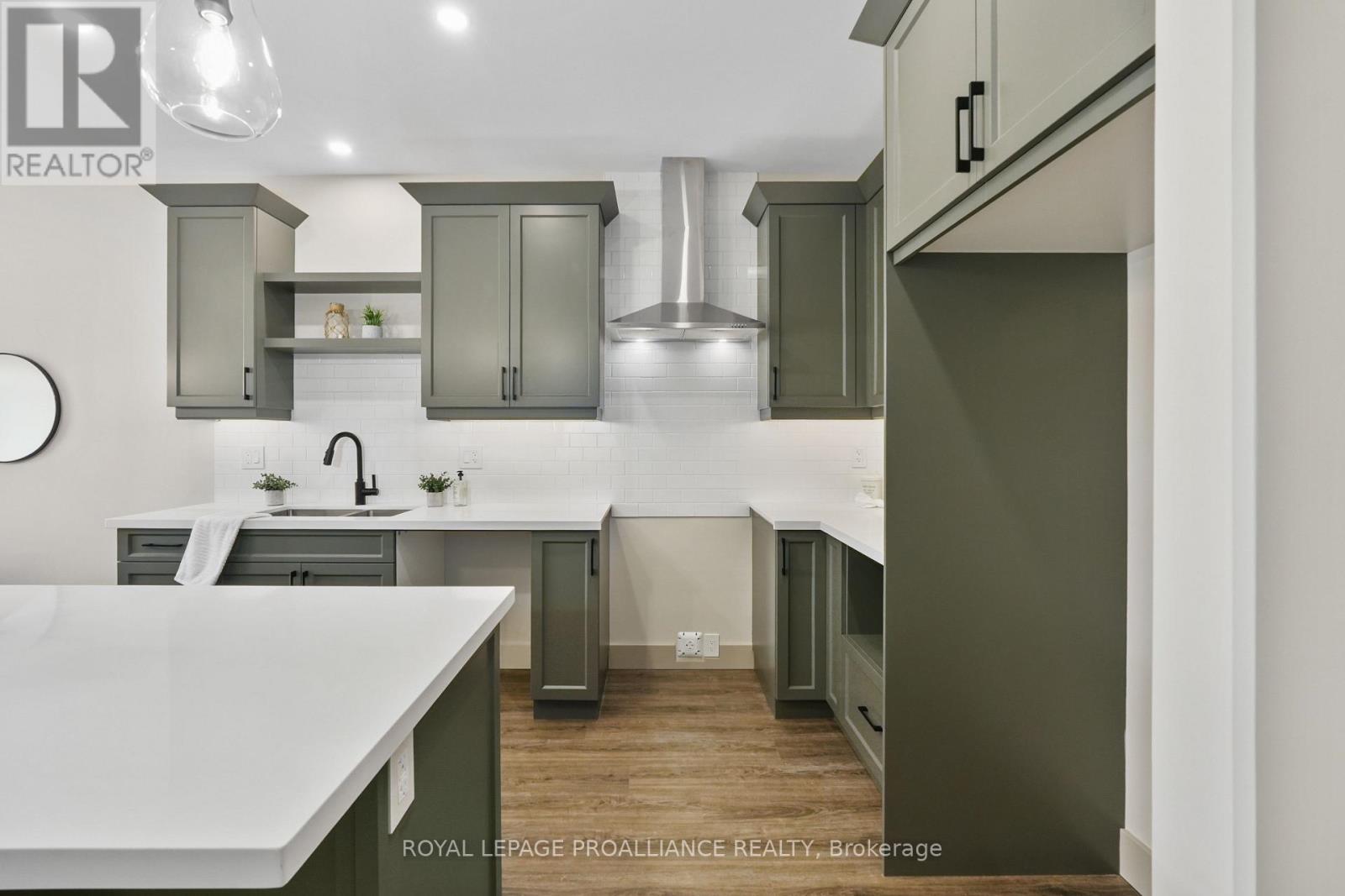 29 HOLLINGSWORTH STREET - 11