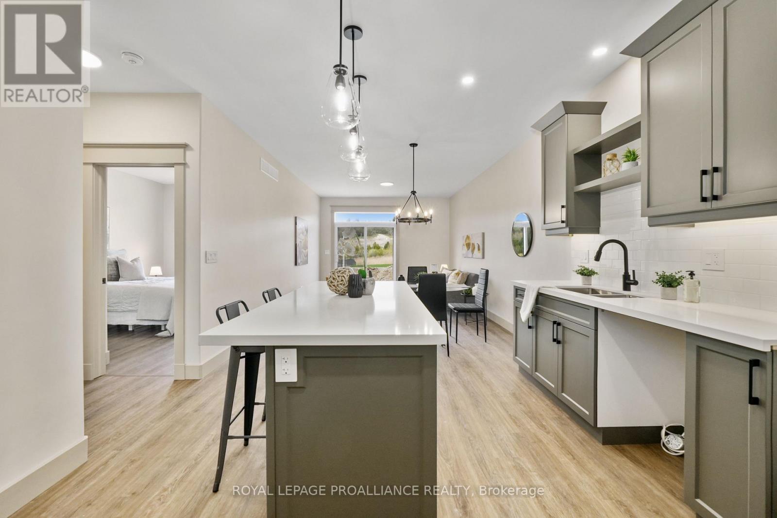 29 HOLLINGSWORTH STREET - 16