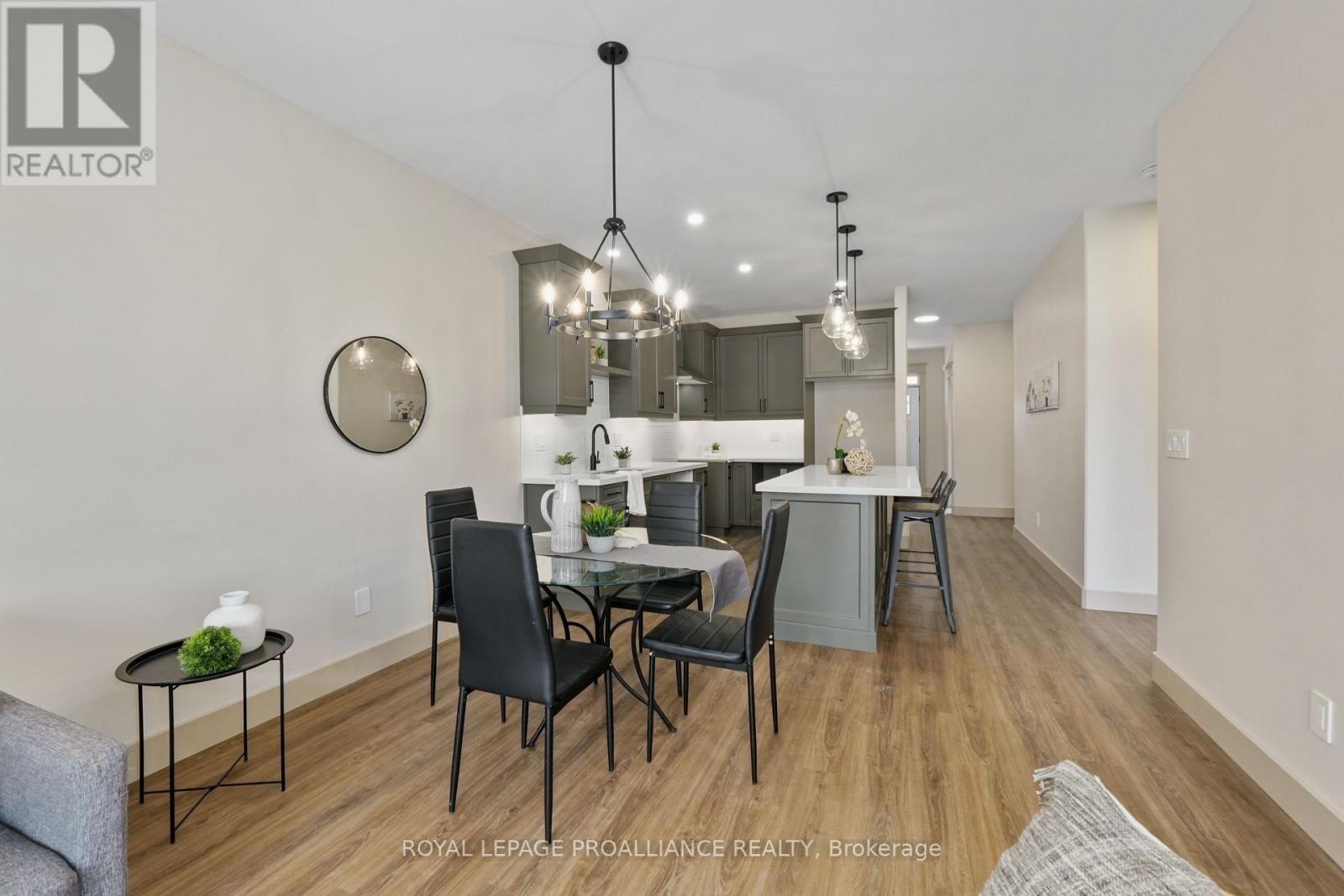 29 HOLLINGSWORTH STREET - 24