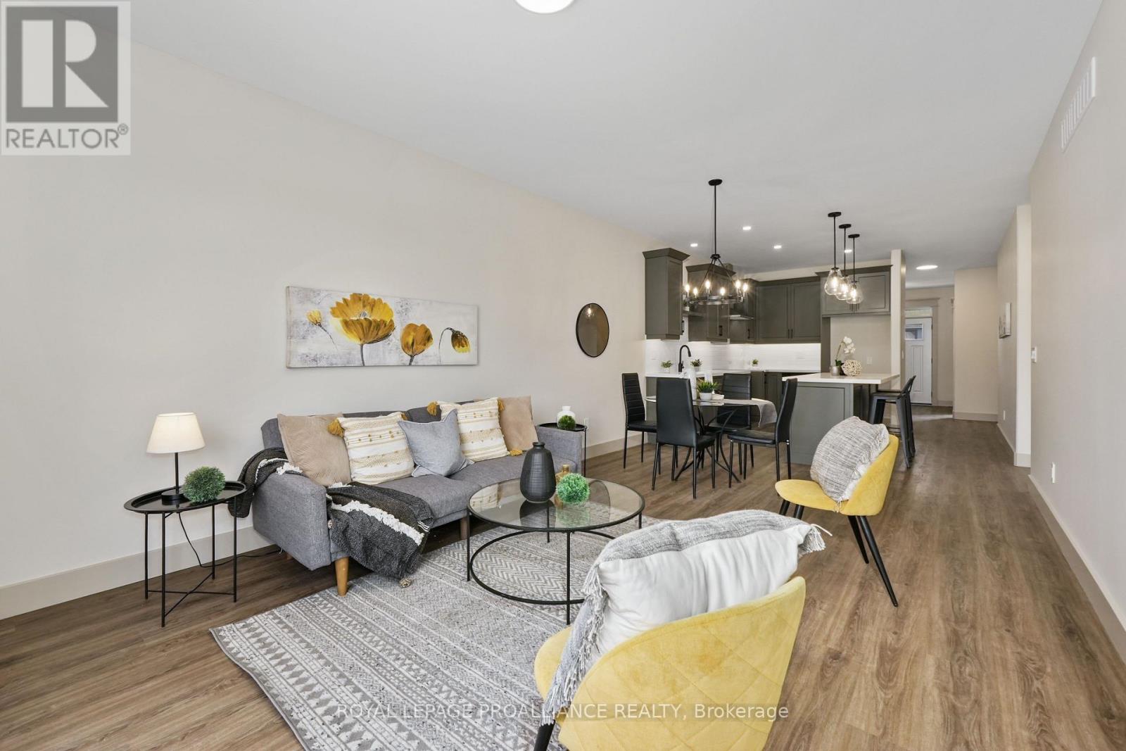 29 HOLLINGSWORTH STREET - 25