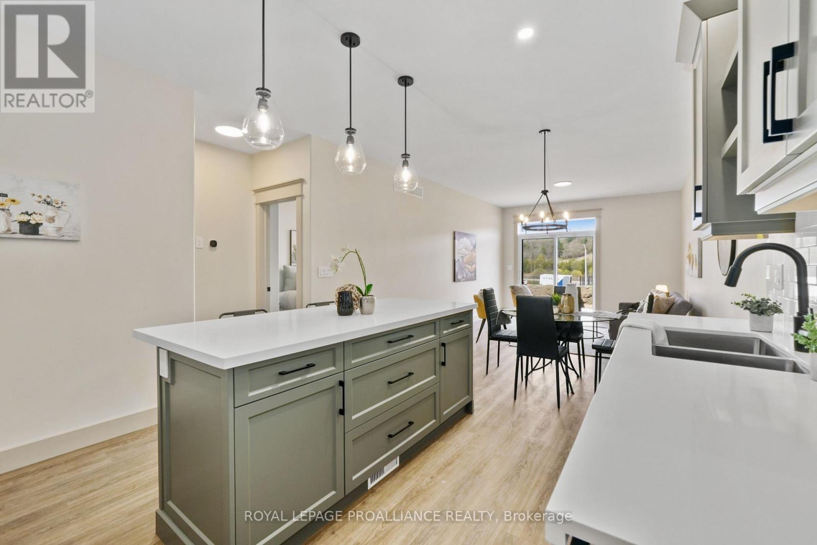 29 HOLLINGSWORTH STREET - 17