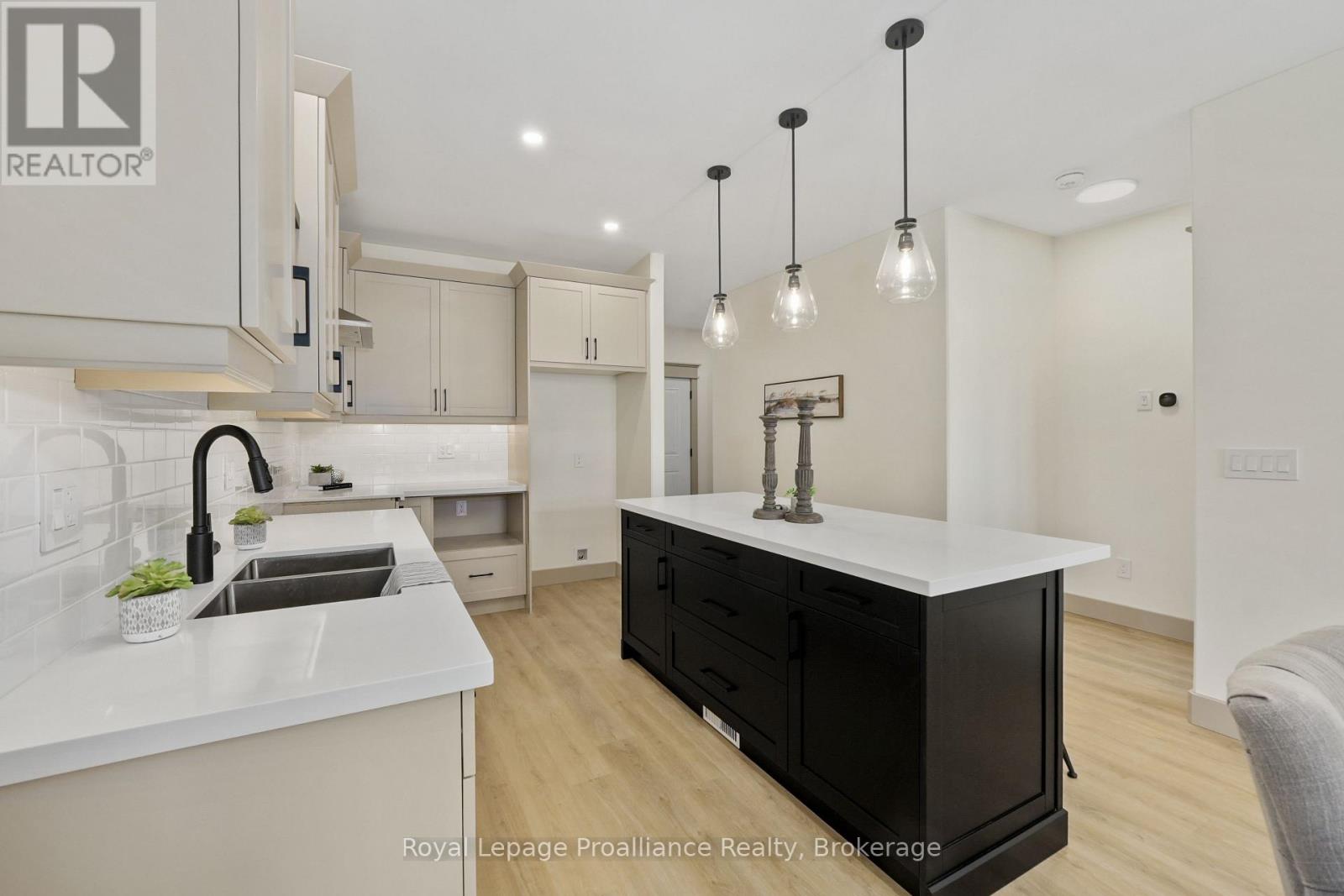 27 HOLLINGSWORTH STREET - 17
