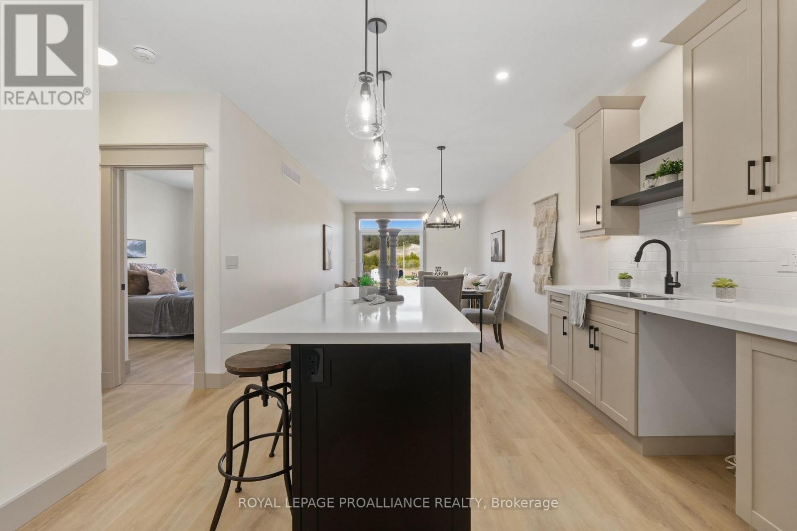 27 HOLLINGSWORTH STREET - 14