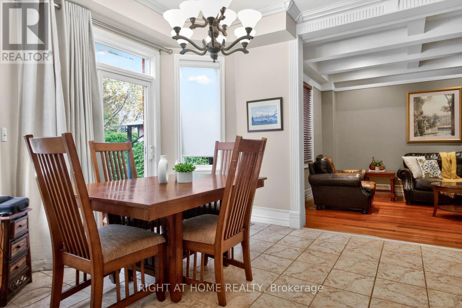 5956 RAYSHAW CRESCENT - 11