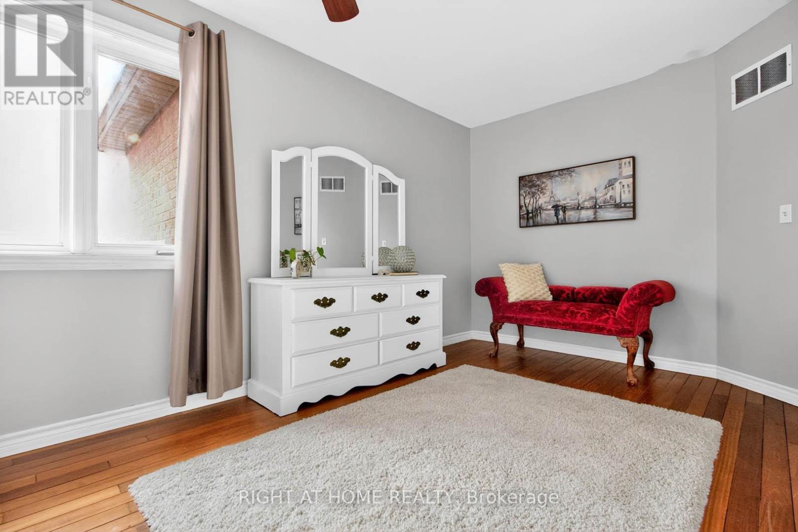 5956 RAYSHAW CRESCENT - 21