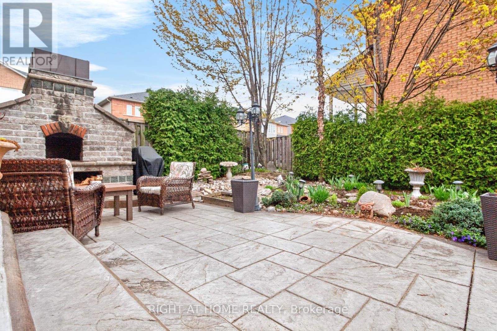 5956 RAYSHAW CRESCENT - 33