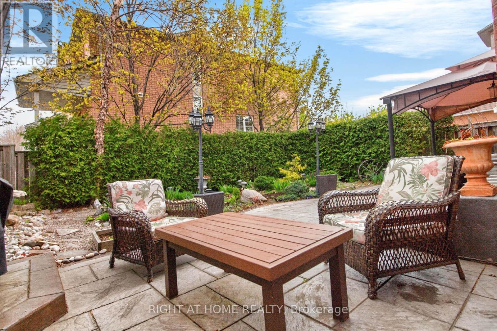 5956 RAYSHAW CRESCENT - 34
