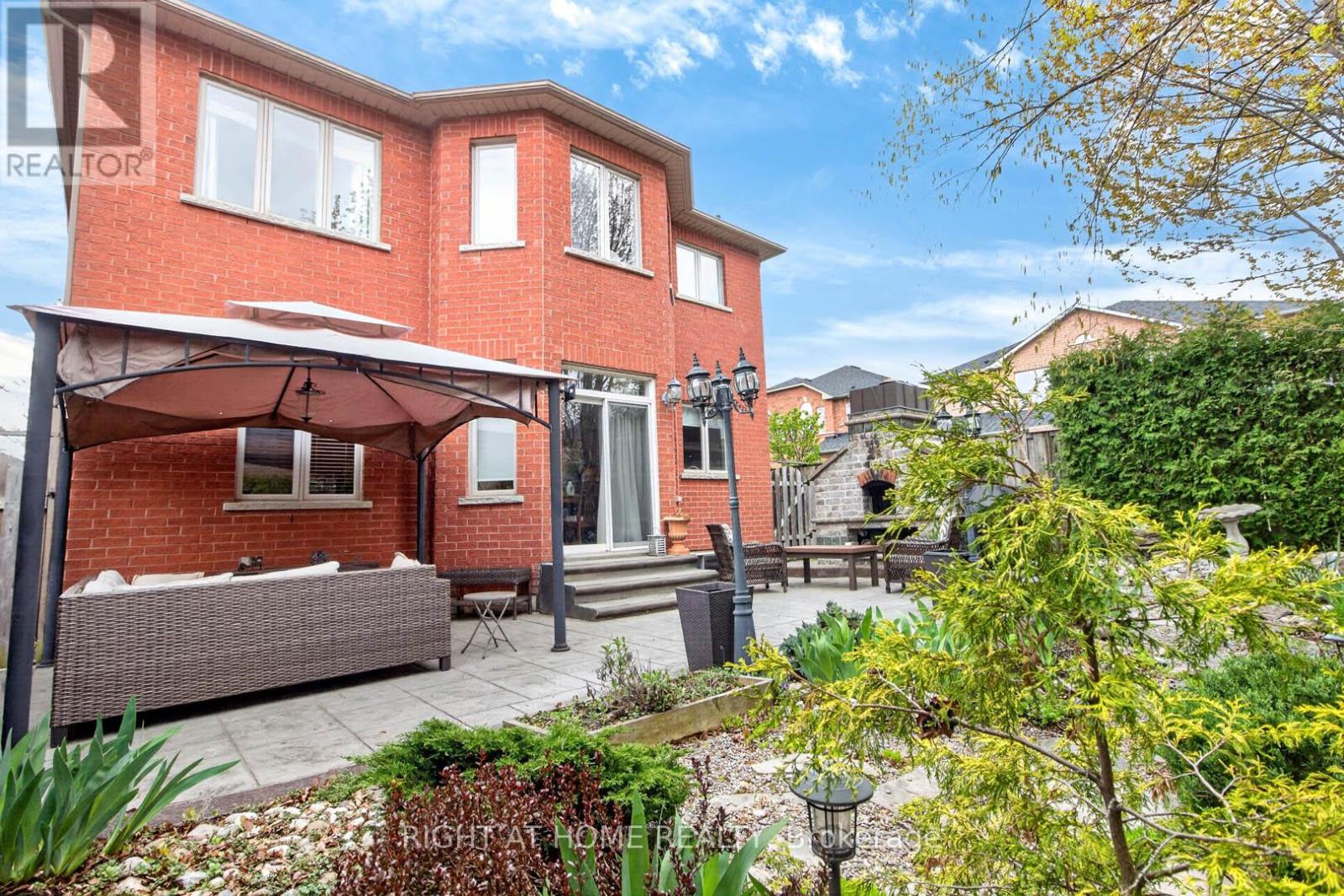 5956 RAYSHAW CRESCENT - 37