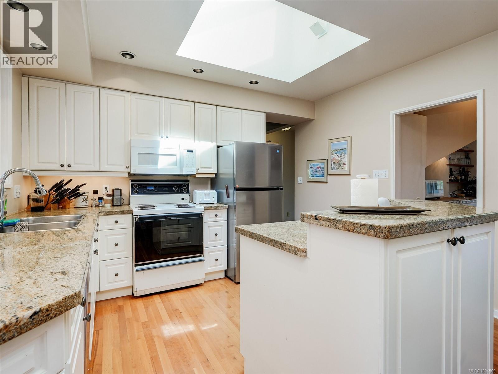 1019 Terrace Ave - 6