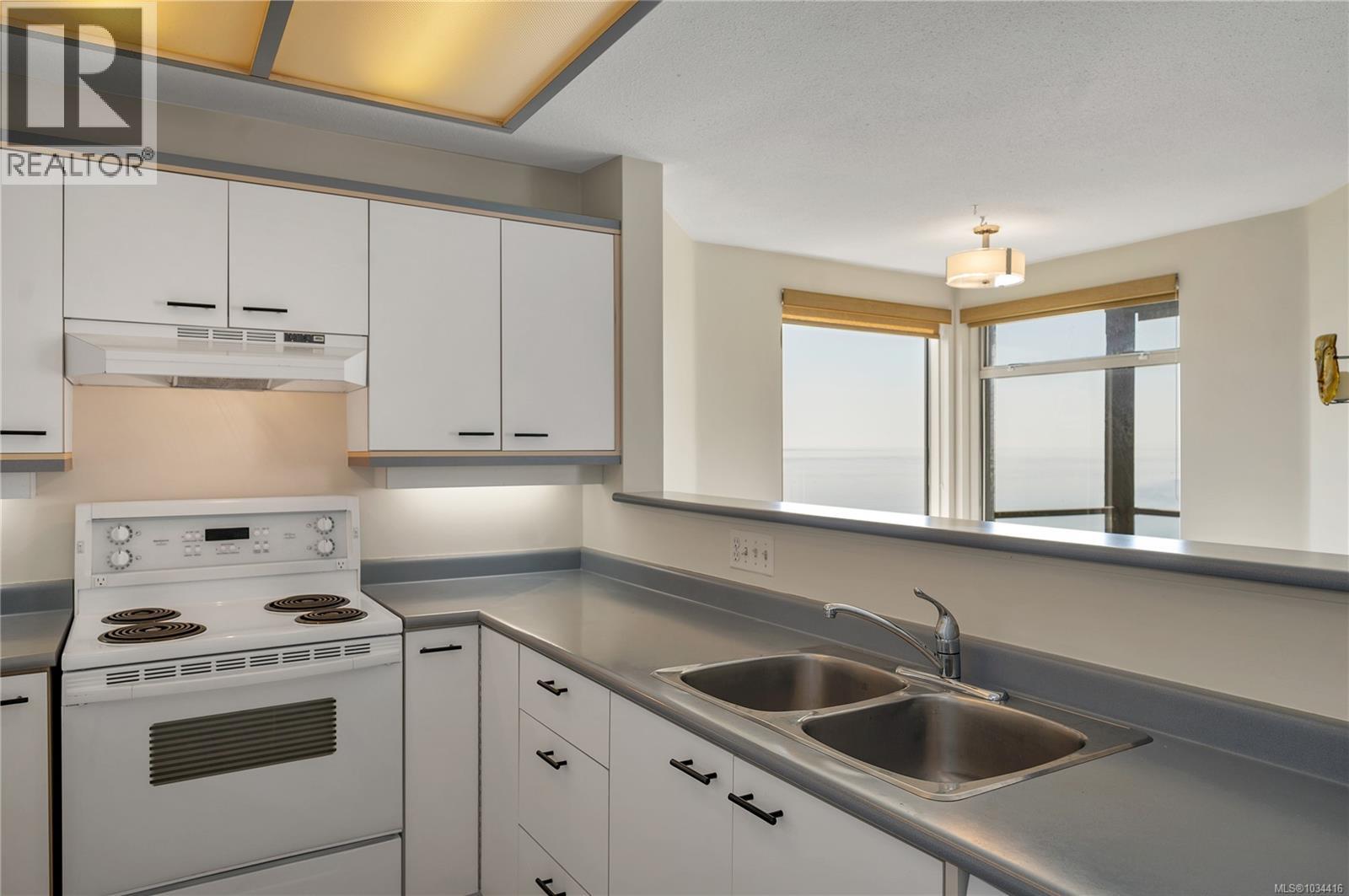 #3206 27 Island Hwy S - 21