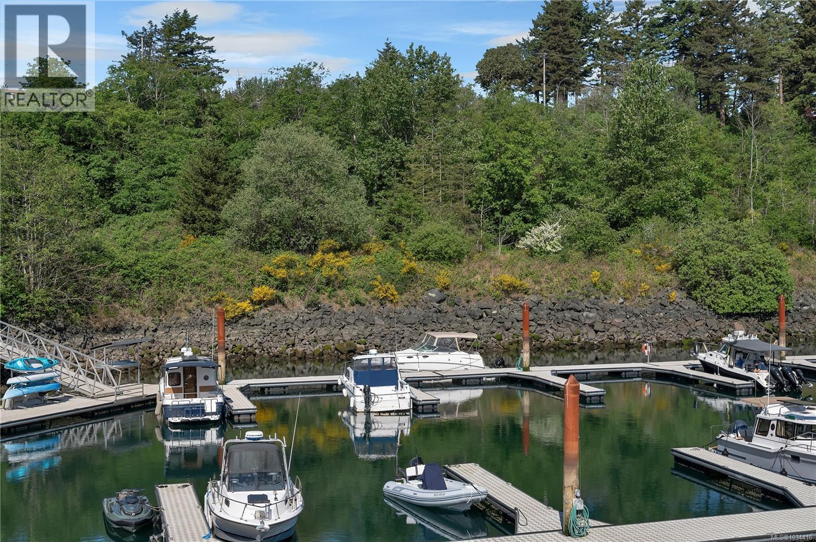 #3206 27 Island Hwy S - 49