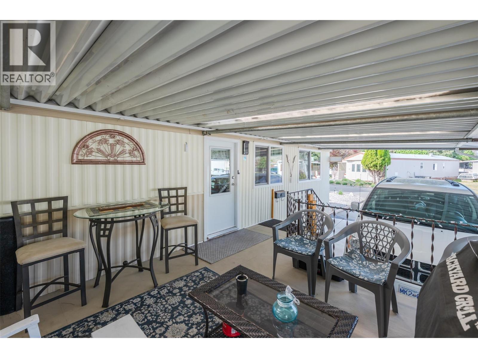 #26 197 Dauphin Avenue - 25