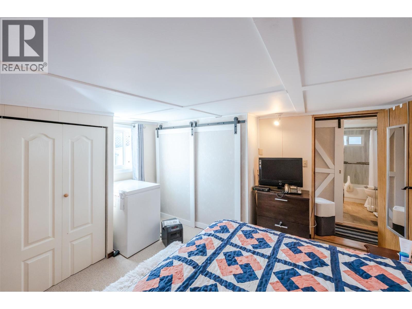 #26 197 Dauphin Avenue - 24