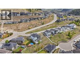 1485 Fairwood Lane, Kelowna, BC V1P1T6 Photo 9