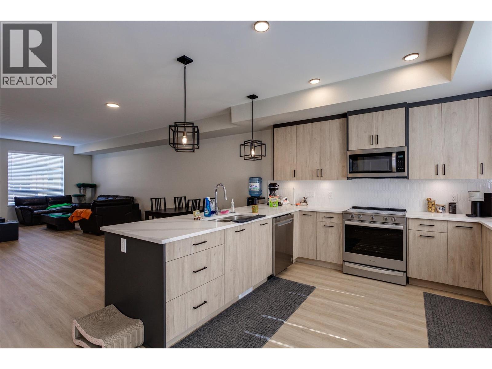 172 4025 Gellatly Road South, West Kelowna