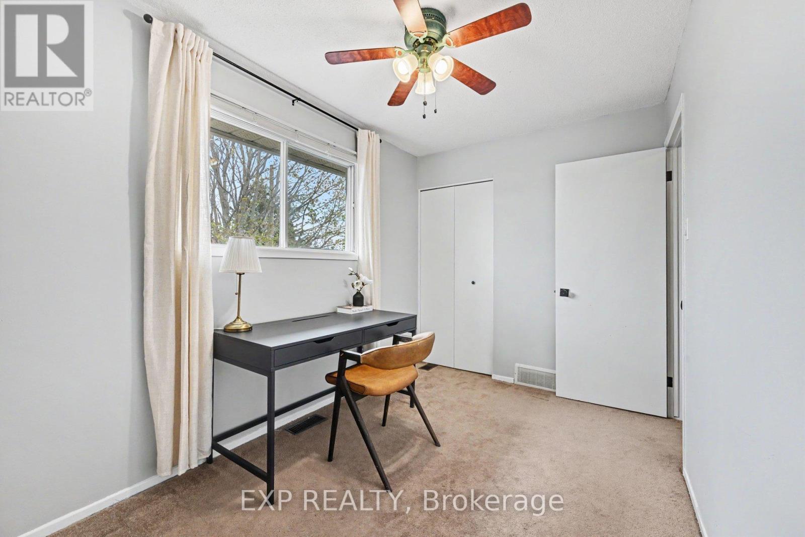 1 LAURA CRESCENT - 23