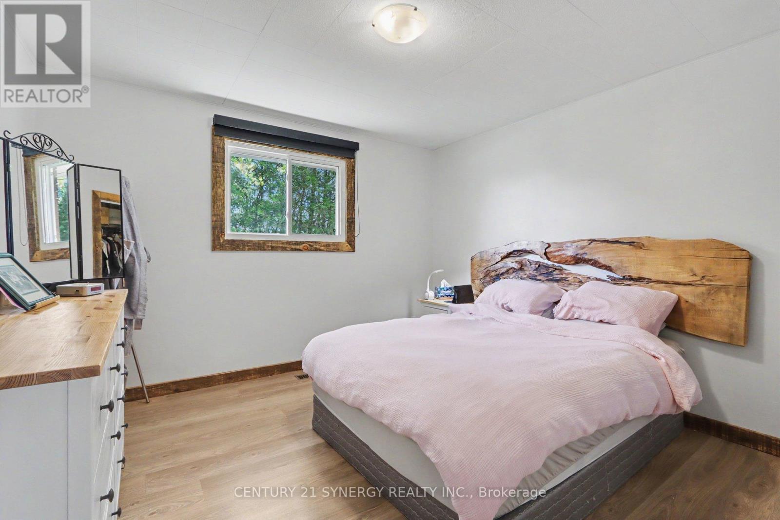 130 SAUMURE CIRCLE - 13