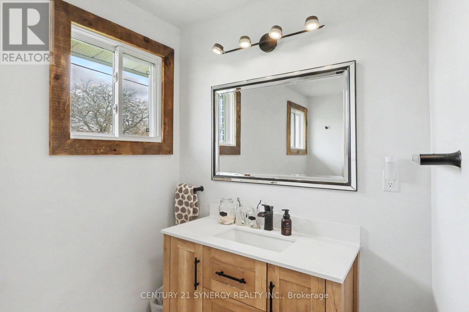 130 SAUMURE CIRCLE - 20
