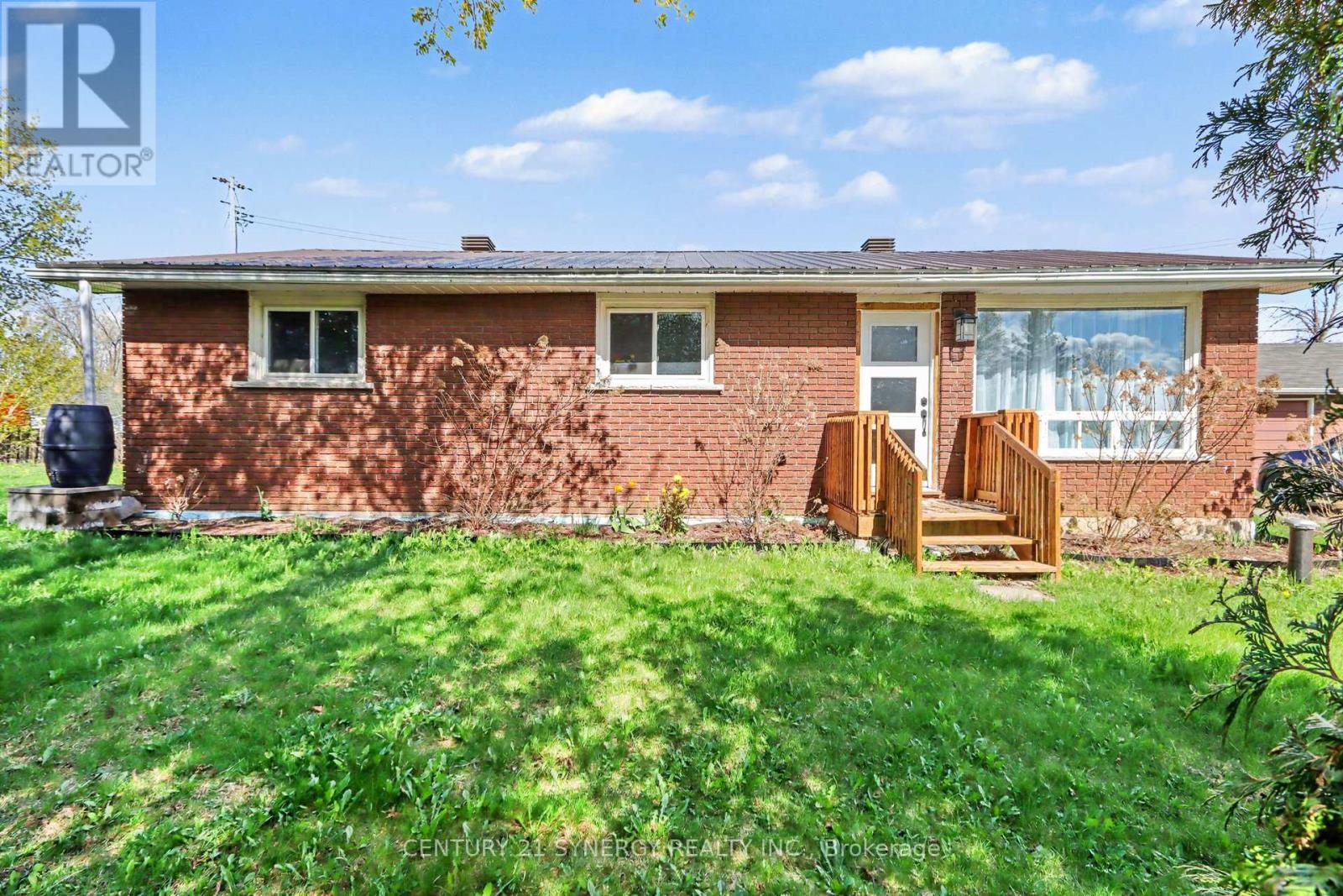 130 SAUMURE CIRCLE - 3