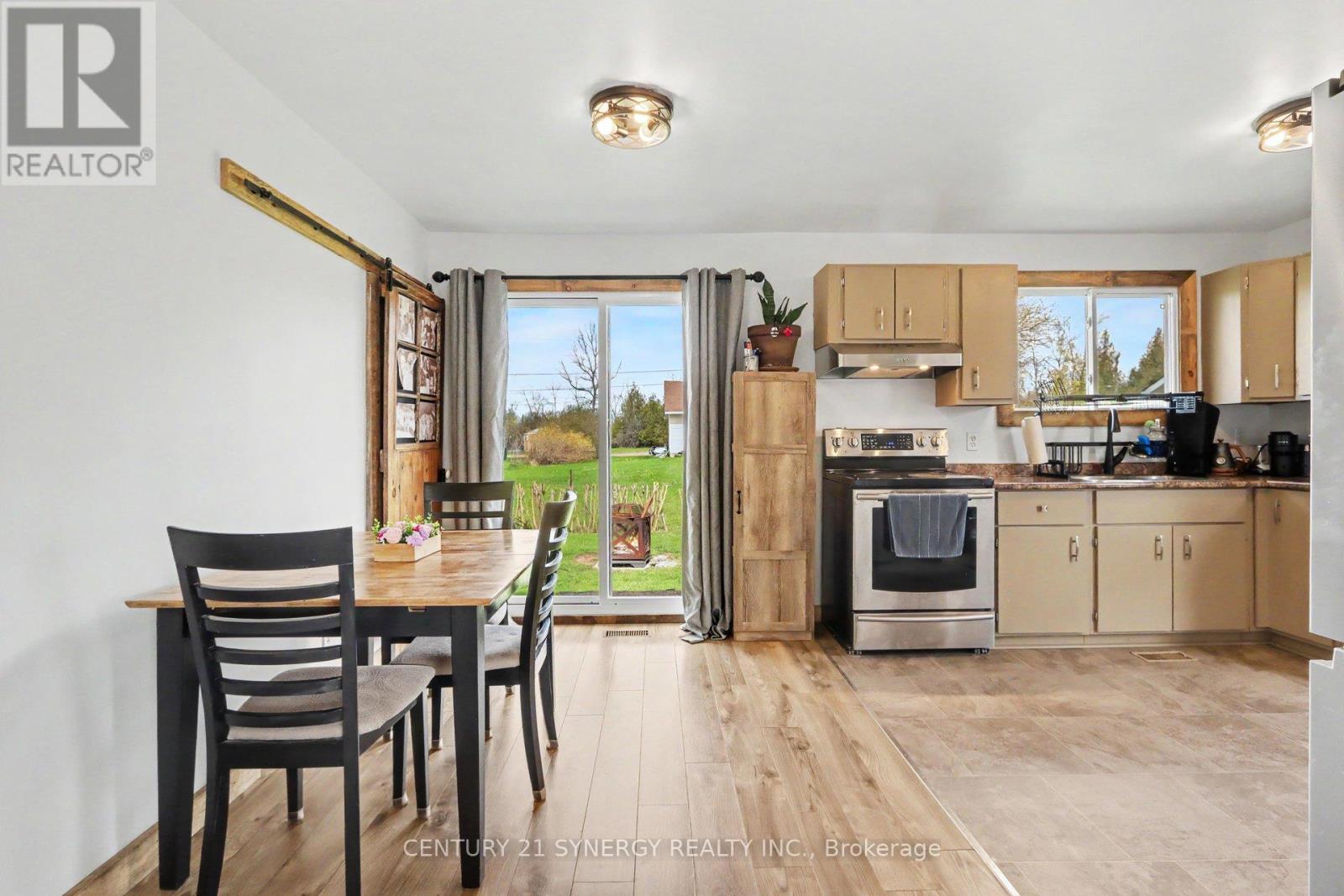 130 SAUMURE CIRCLE - 6