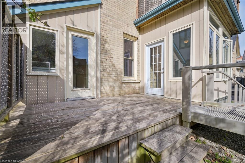 25 AHRENS Street W, Kitchener, Ontario, N2H4B6 — Photo 42