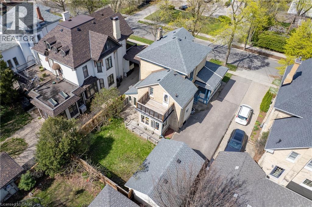 25 AHRENS Street W, Kitchener, Ontario, N2H4B6 — Photo 28