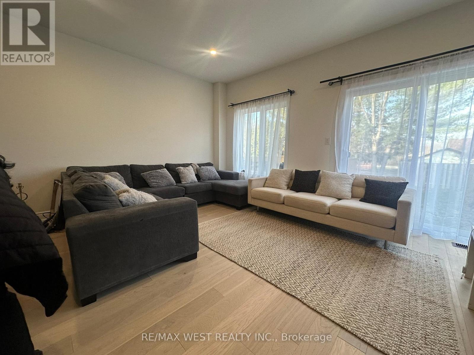 131 GUELPH STREET - 4