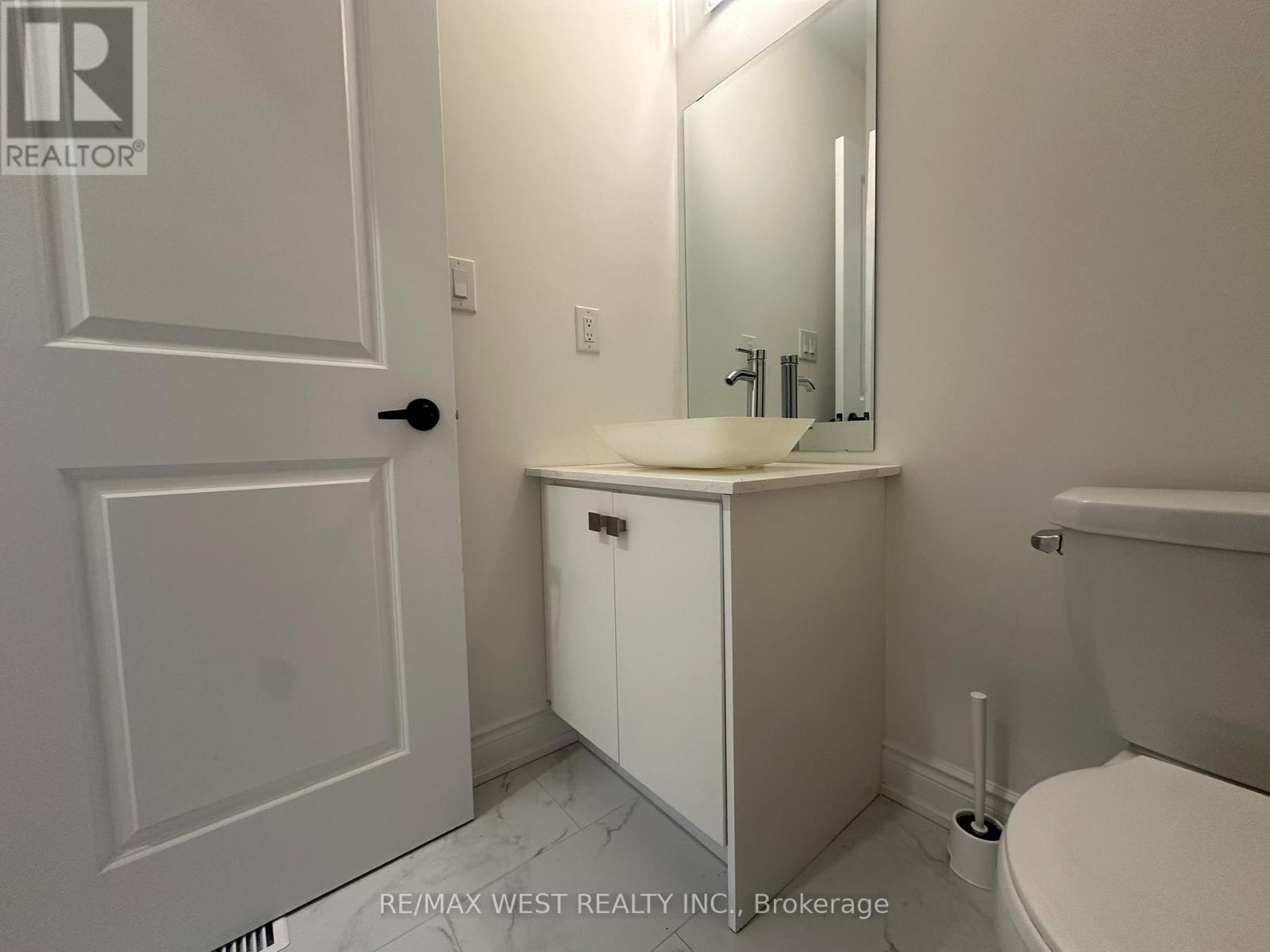 131 GUELPH STREET - 8